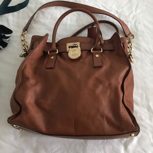 Micheal Kors purse